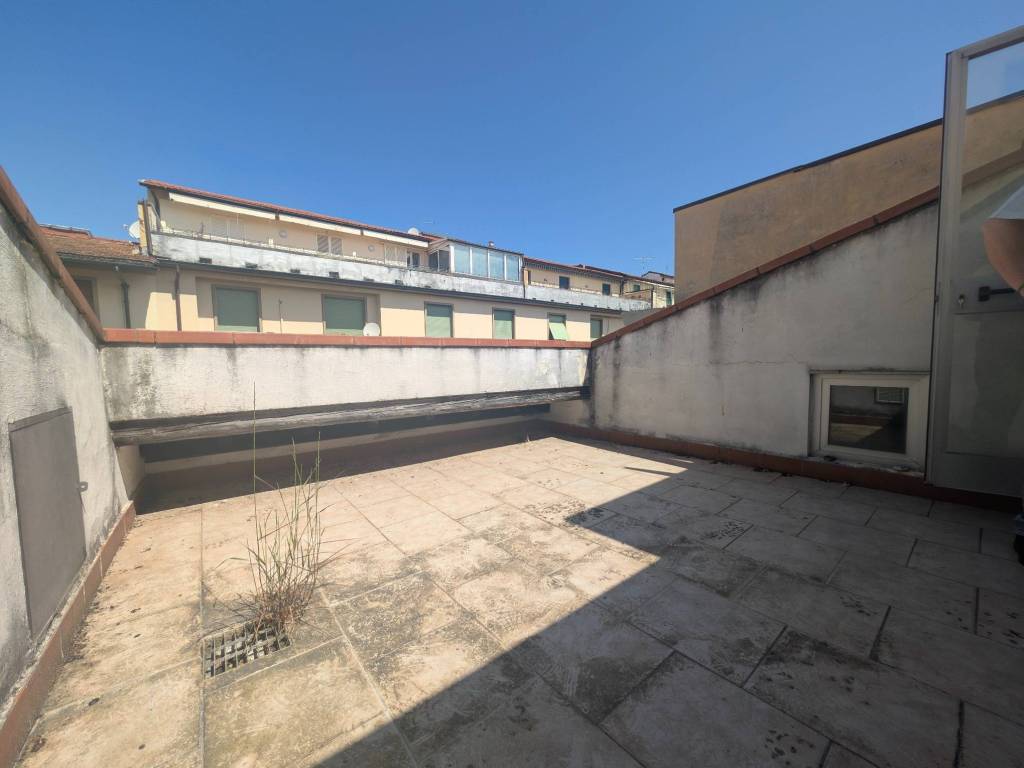 appartamento in vendita a Firenze in zona Campo di Marte