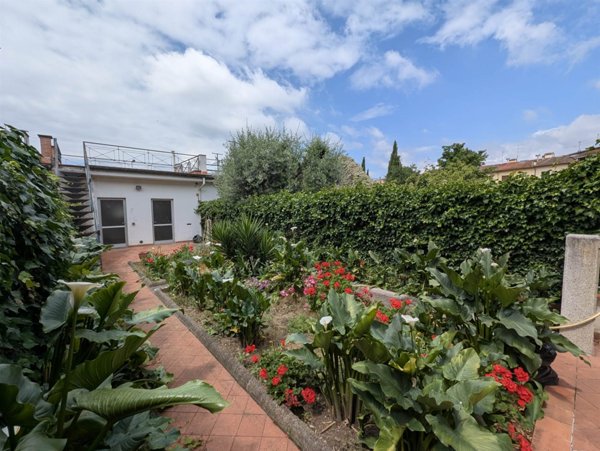 casa indipendente in vendita a Firenze in zona Brozzi