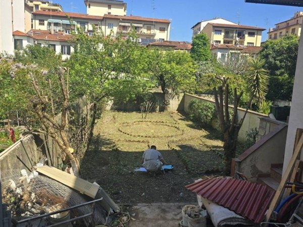 casa indipendente in vendita a Firenze in zona Centro Storico