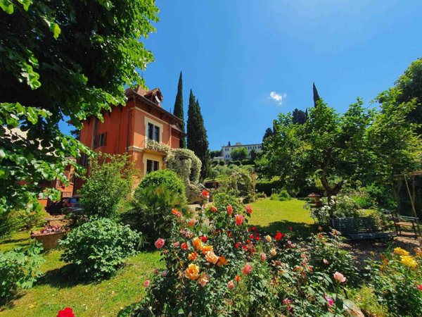 casa indipendente in vendita a Firenze in zona Settignano
