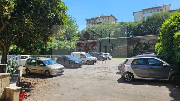 negozio in vendita a Firenze in zona Firenze Nova