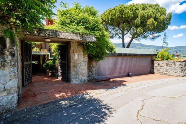 casa indipendente in vendita a Firenze in zona La Lastra