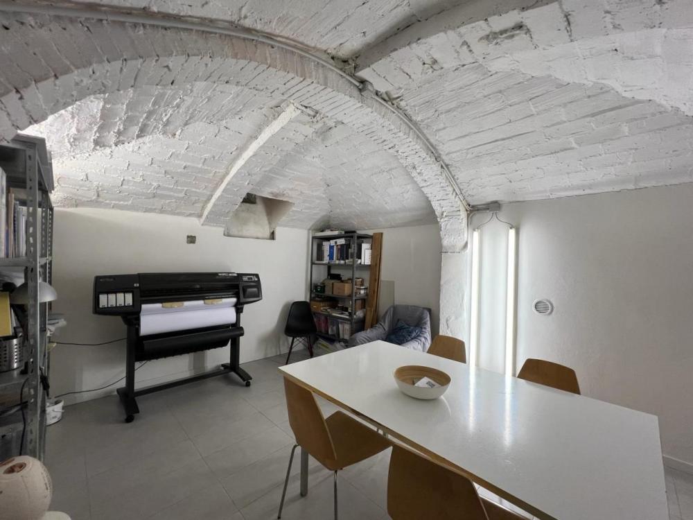 locale commerciale in vendita a Firenze