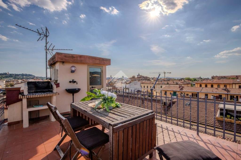 appartamento in vendita a Firenze in zona Campo di Marte