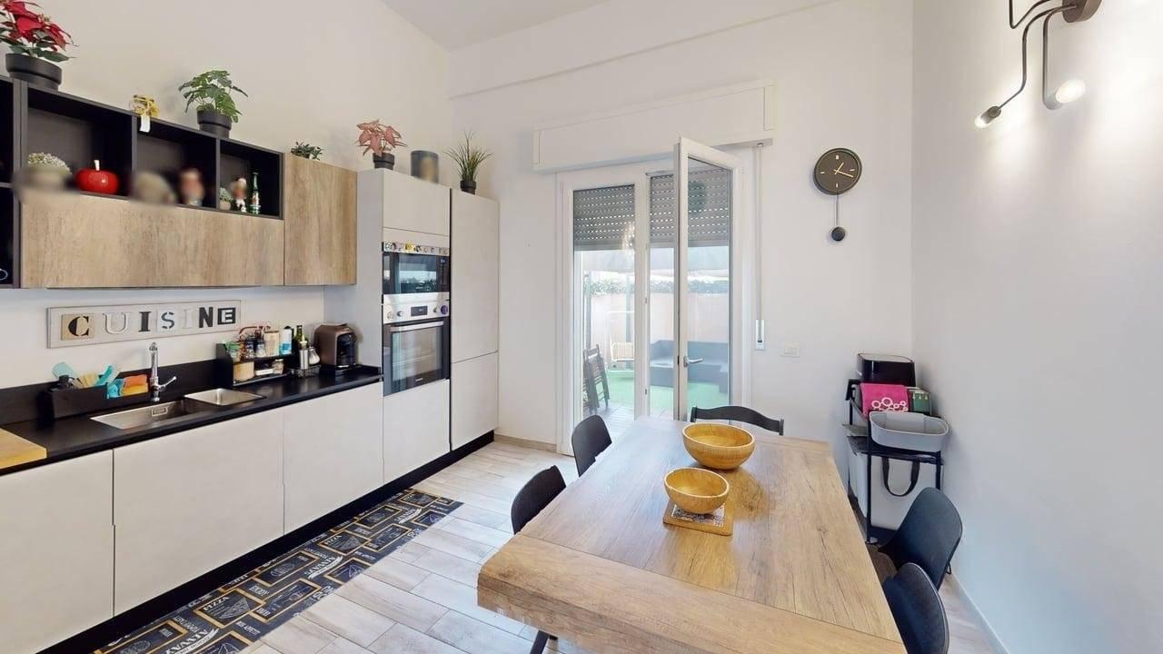 casa indipendente in vendita a Firenze in zona Isolotto