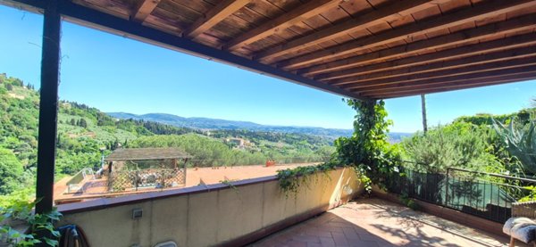 casa indipendente in vendita a Firenze in zona Le Cure