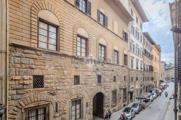 appartamento in vendita a Firenze in zona Centro Santa Croce