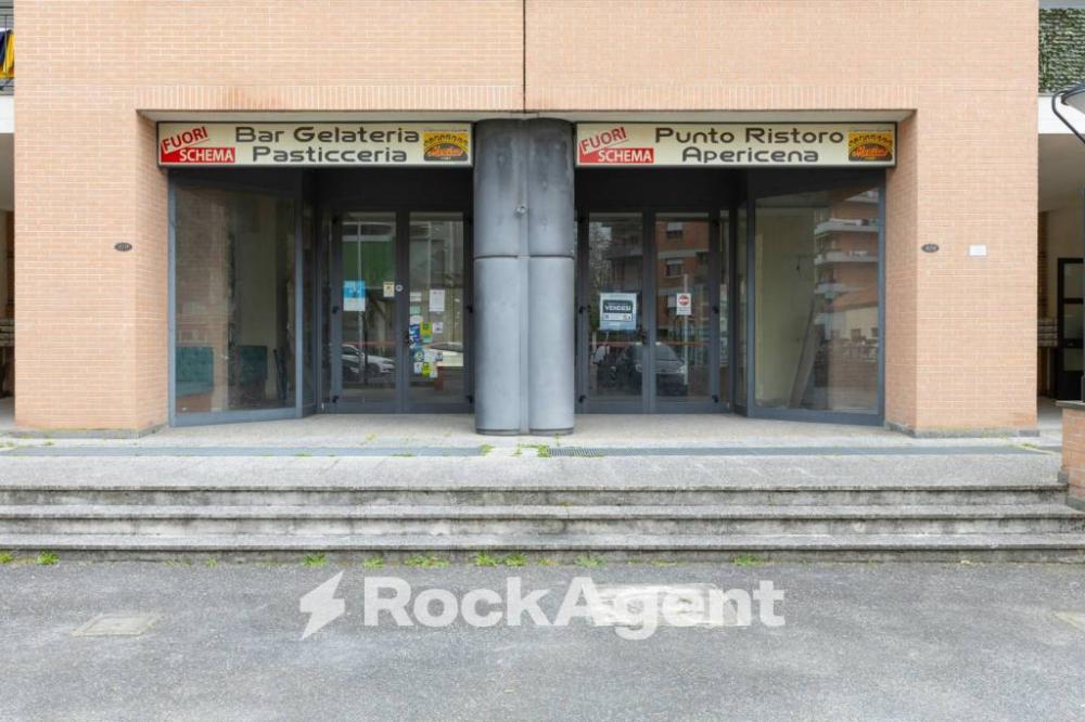 negozio in vendita a Firenze in zona Peretola