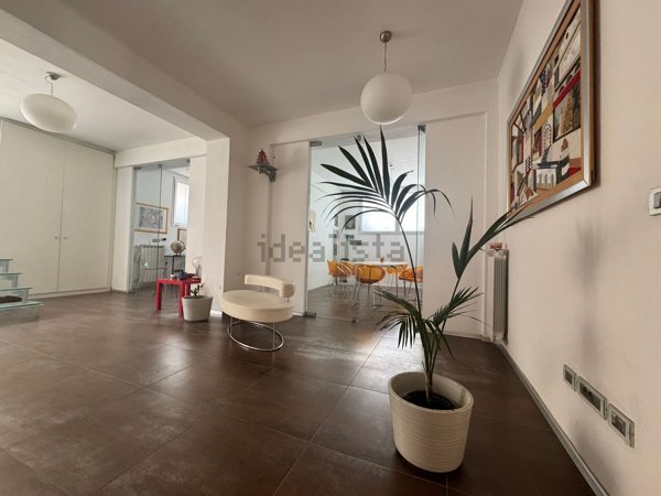 ufficio in vendita a Firenze in zona Isolotto