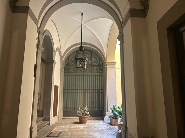 appartamento in vendita a Firenze in zona Centro Santa Croce