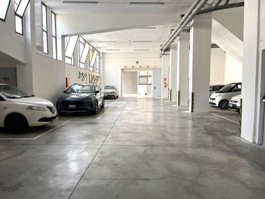 negozio in vendita a Firenze in zona Statuto