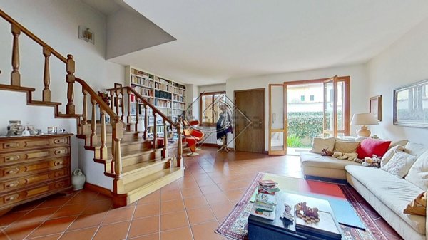casa indipendente in vendita a Firenze in zona Isolotto