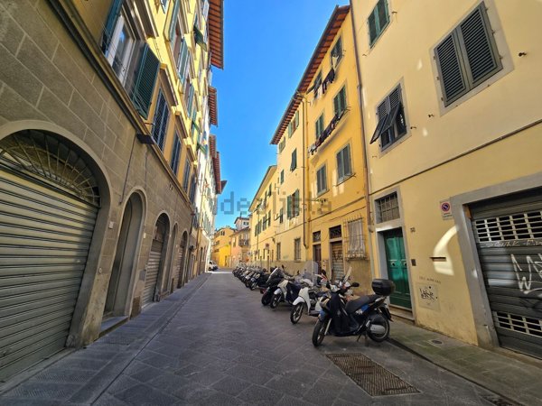 casa semindipendente in vendita a Firenze in zona Centro San Frediano