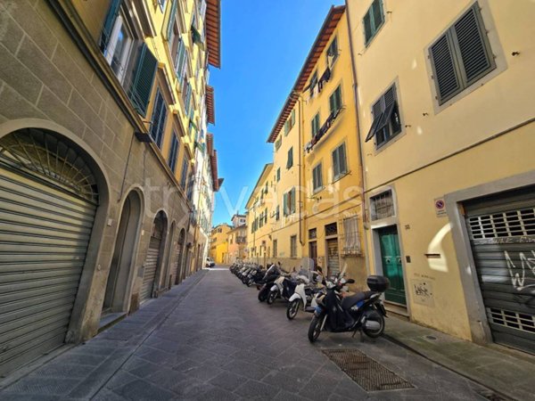 negozio in vendita a Firenze in zona Centro San Frediano