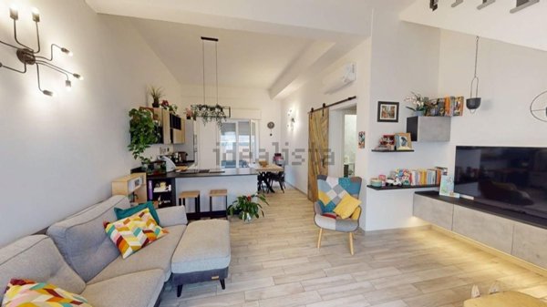 casa indipendente in vendita a Firenze in zona Isolotto