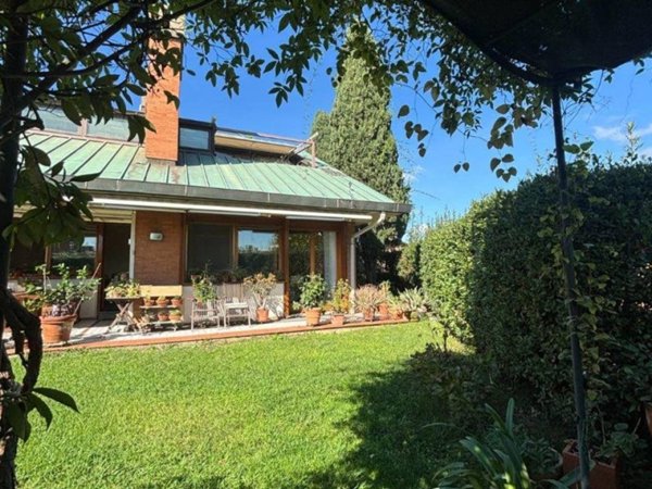 casa indipendente in vendita a Firenze in zona Porta Romana
