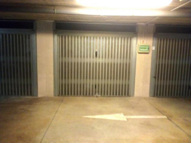 negozio in vendita a Firenze in zona Novoli