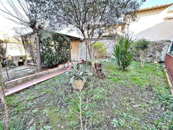 casa indipendente in vendita a Firenze in zona Peretola