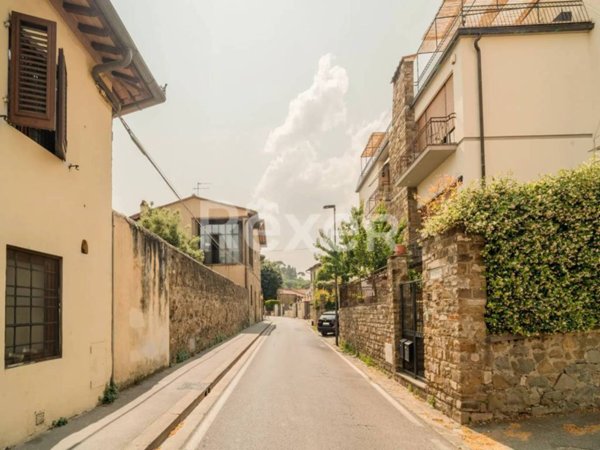 appartamento in vendita a Firenze in zona Pian dei Giullari