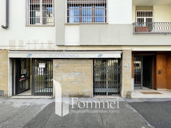 negozio in vendita a Firenze in zona Campo di Marte