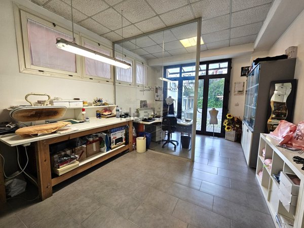 ufficio in vendita a Firenze in zona Soffiano