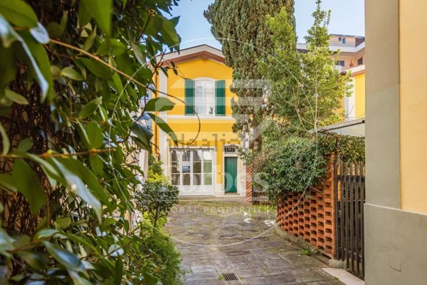appartamento in vendita a Firenze in zona Statuto