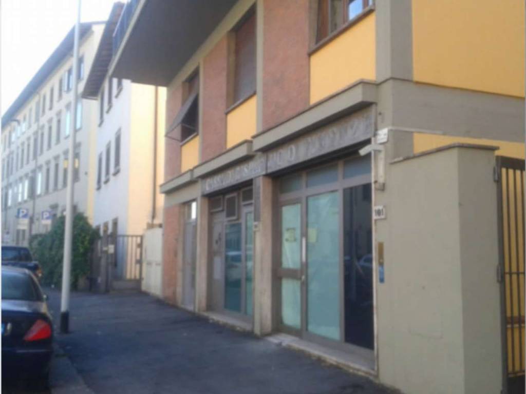 negozio in vendita a Firenze in zona Galluzzo