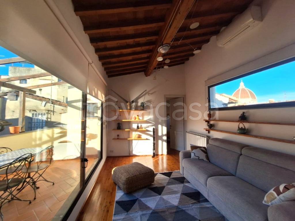 appartamento in vendita a Firenze in zona Centro Santa Croce