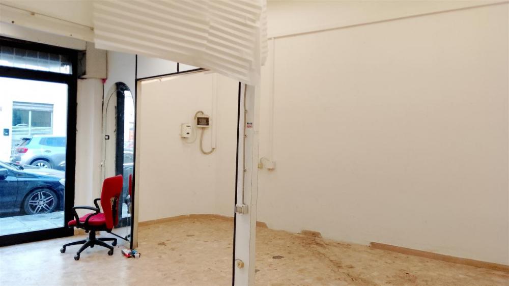 negozio in vendita a Firenze in zona Campo di Marte