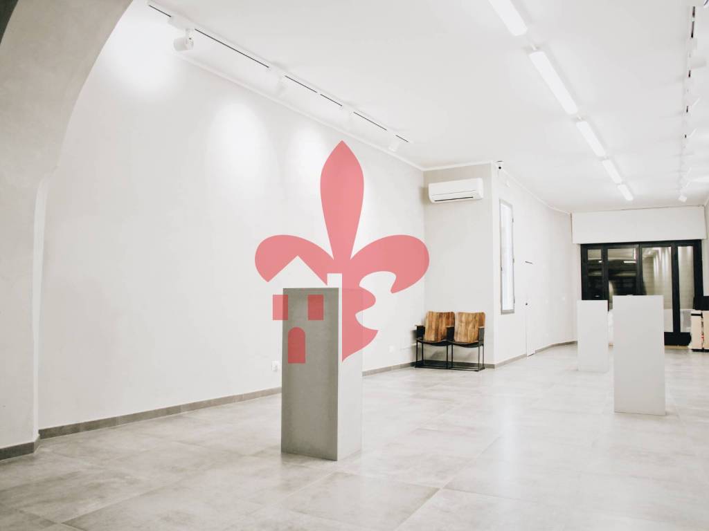 negozio in vendita a Firenze in zona Centro Santa Croce