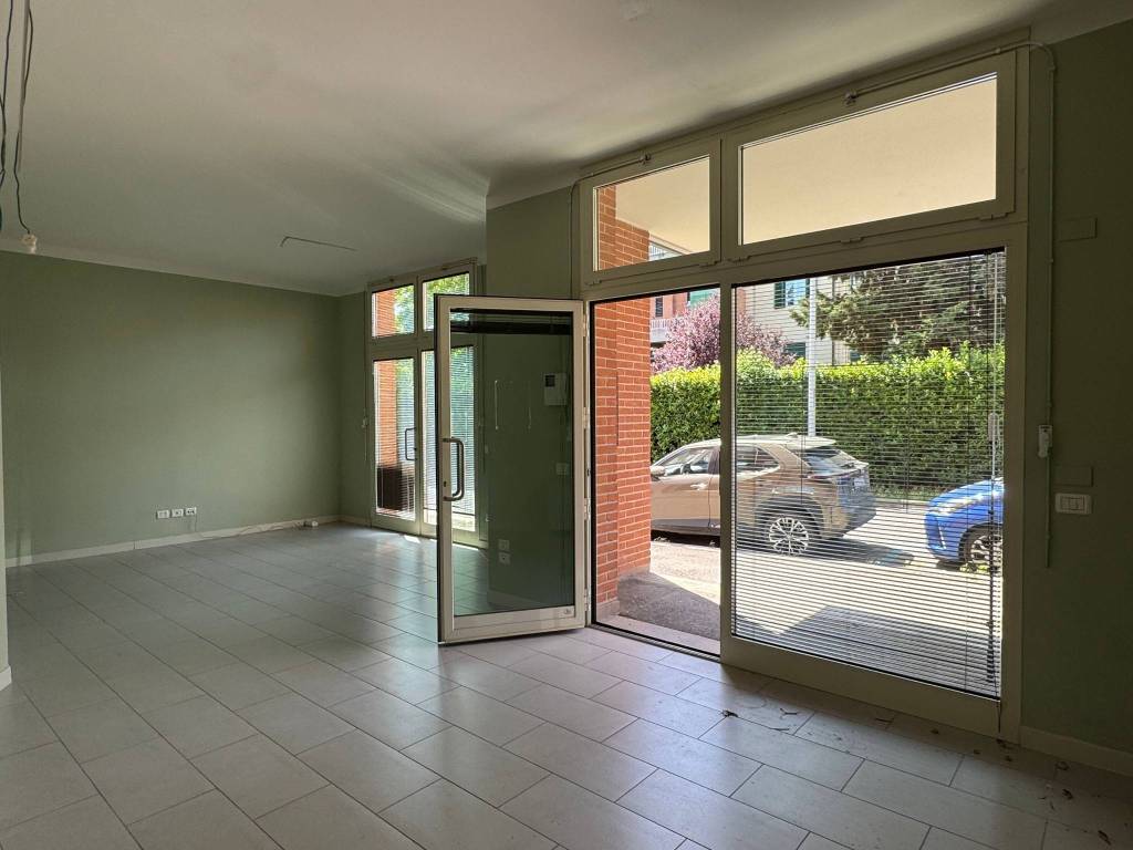 ufficio in vendita a Firenze in zona Bellariva