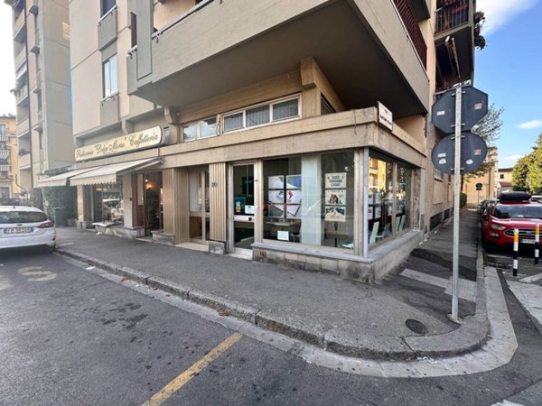 negozio in vendita a Firenze in zona Bellariva