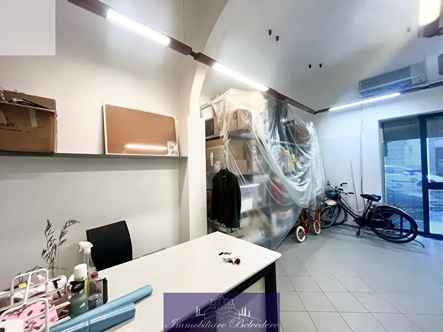 locale commerciale in vendita a Firenze in zona Campo di Marte