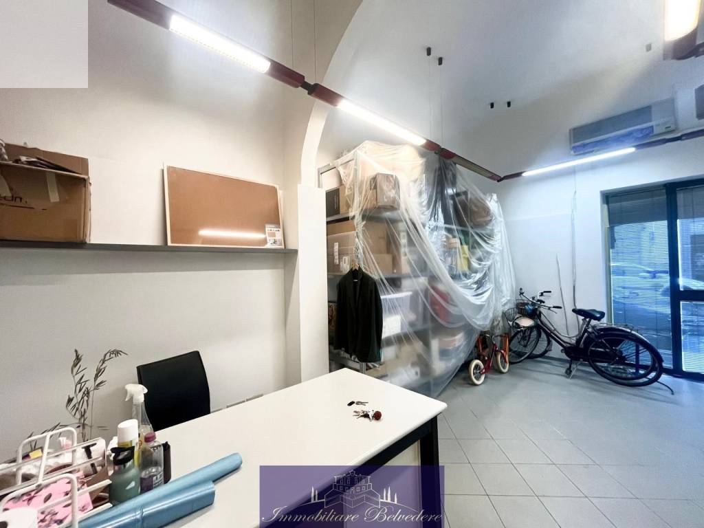 negozio in vendita a Firenze in zona Campo di Marte
