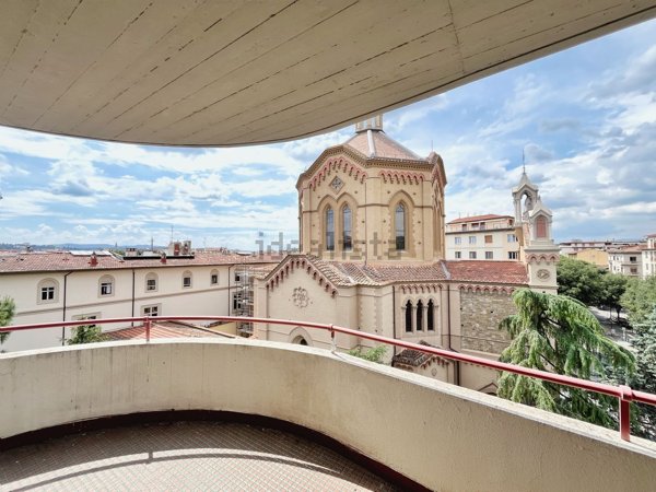 appartamento in vendita a Firenze in zona Campo di Marte