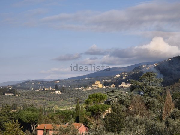 appartamento in vendita a Firenze in zona Settignano