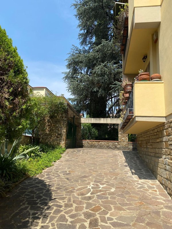 appartamento in vendita a Firenze in zona Coverciano