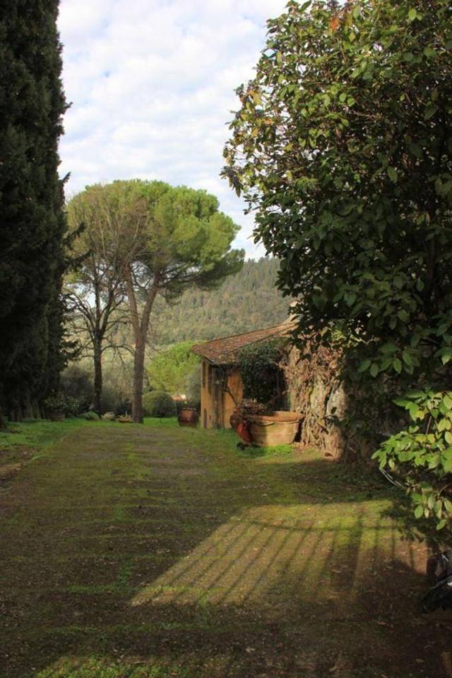 casa indipendente in vendita a Firenze in zona Settignano