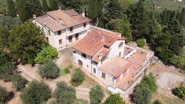 villa in vendita a Firenze in zona Settignano