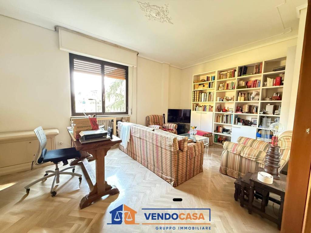 appartamento in vendita a Firenze in zona Coverciano