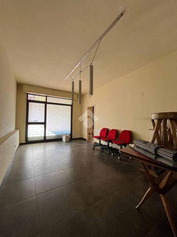 negozio in vendita a Firenze in zona Legnaia