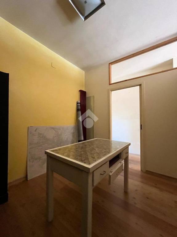 negozio in vendita a Firenze in zona Legnaia