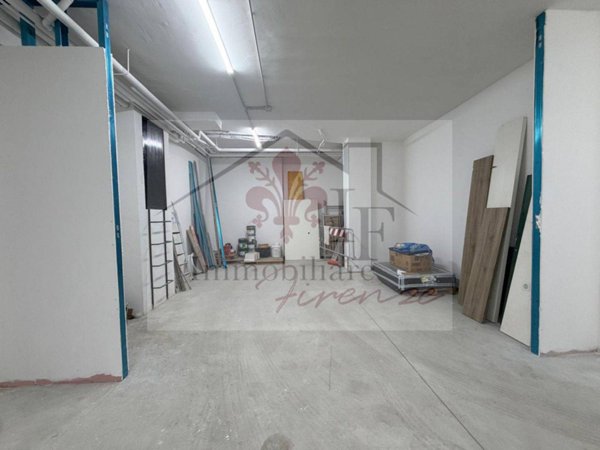 negozio in vendita a Firenze in zona Novoli