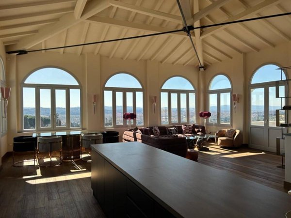 appartamento in vendita a Firenze in zona Settignano