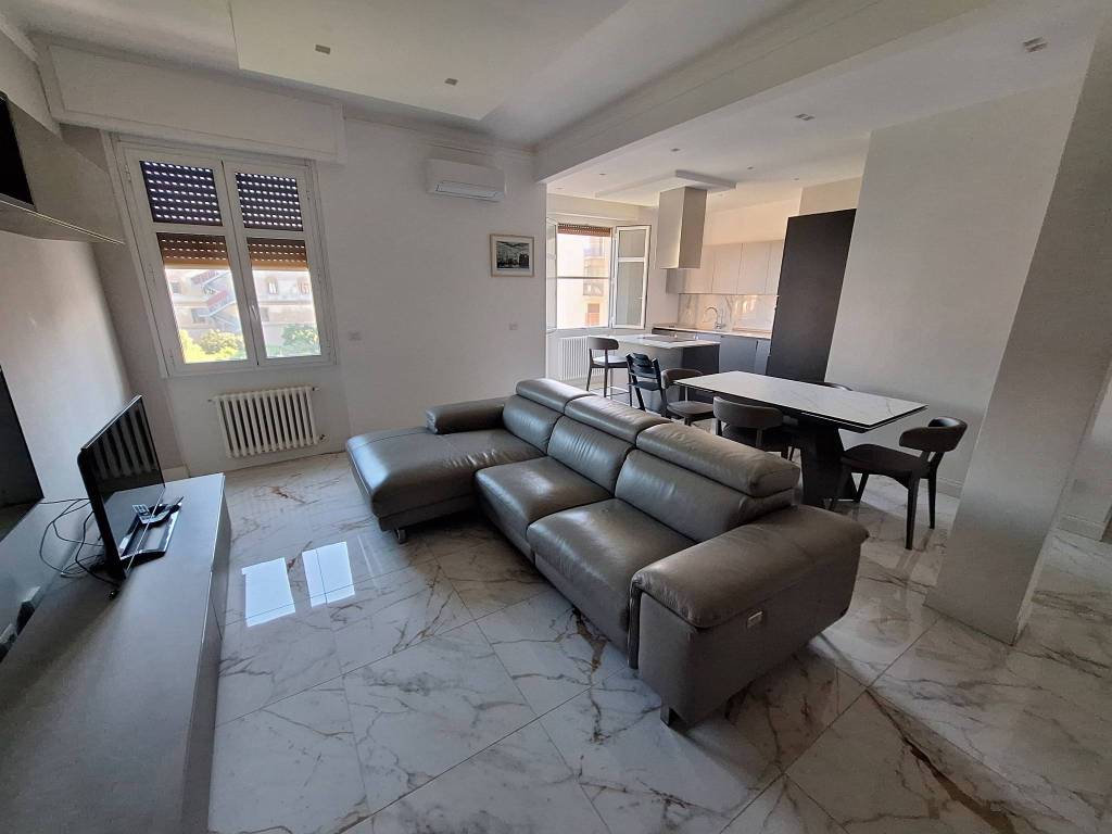 appartamento in vendita a Firenze in zona Campo di Marte