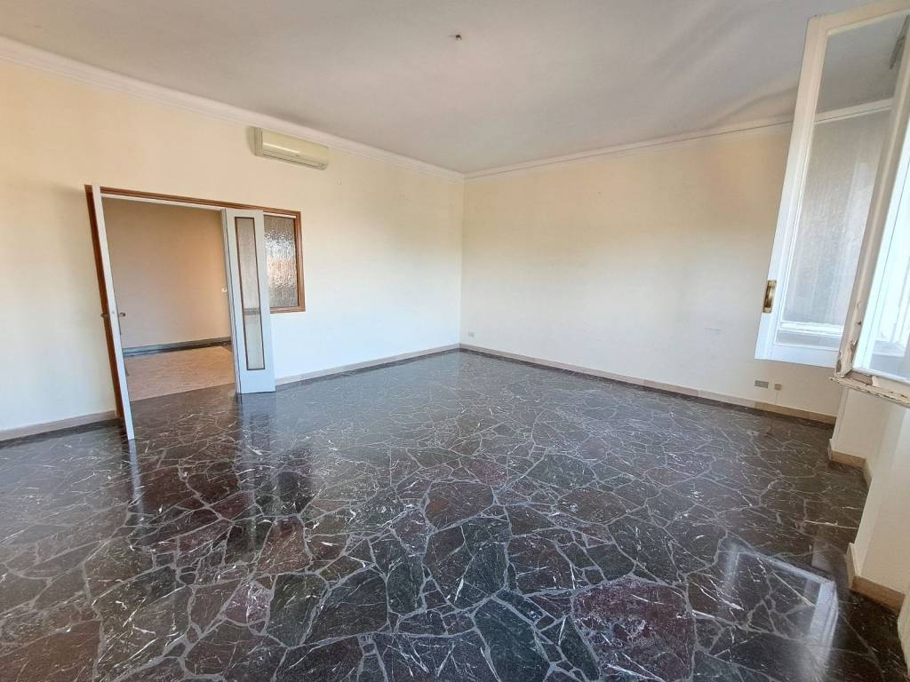 appartamento in vendita a Firenze in zona Campo di Marte