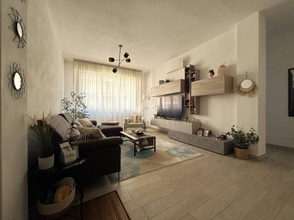 appartamento in vendita a Firenze in zona Coverciano