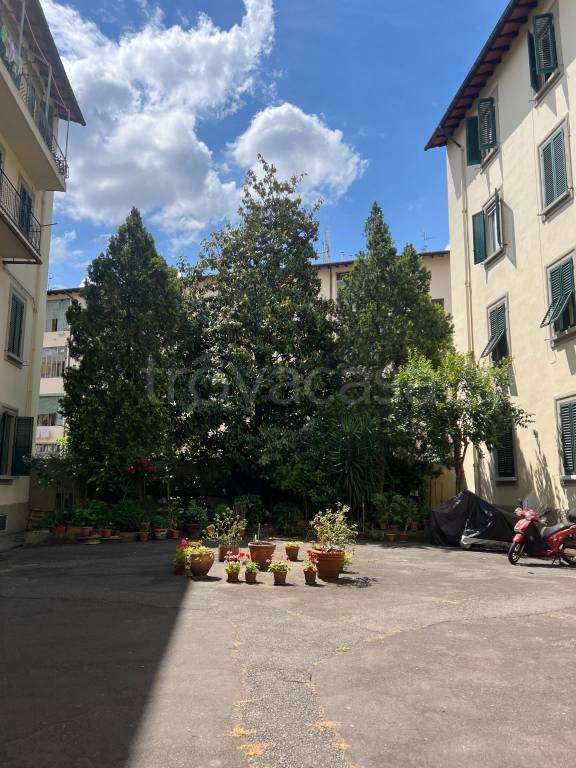 appartamento in vendita a Firenze in zona Campo di Marte
