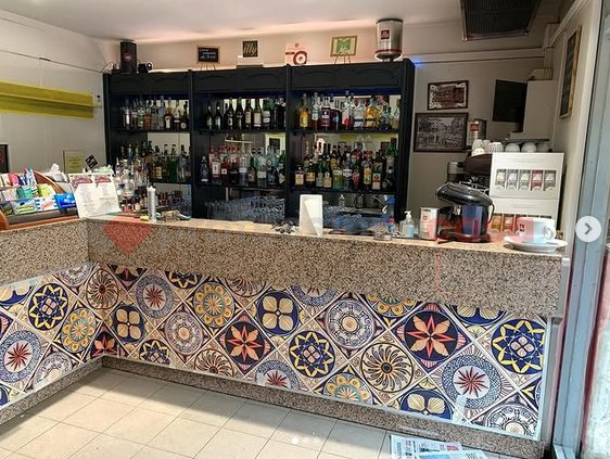negozio in vendita a Firenze in zona Peretola