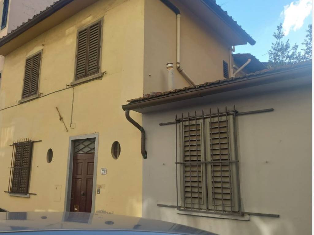 casa indipendente in vendita a Firenze in zona Campo di Marte